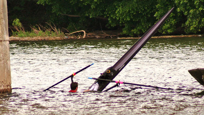 rowing-crash